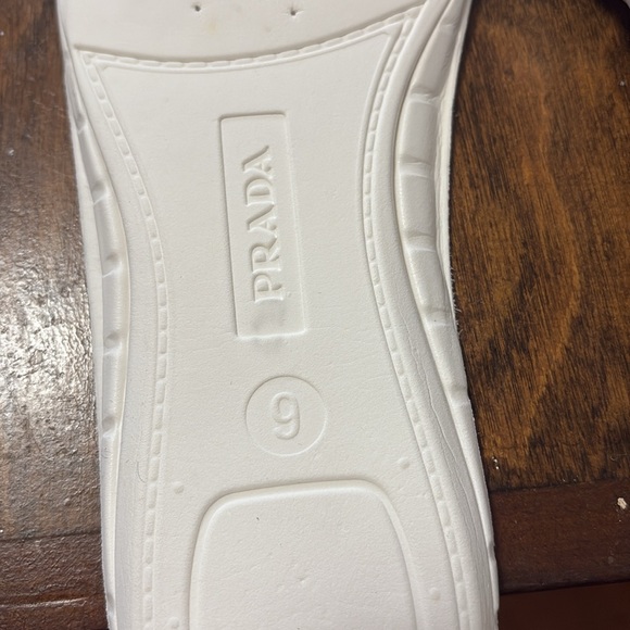 Sleek Prada athletic/club lace-ups - Picture 7 of 9